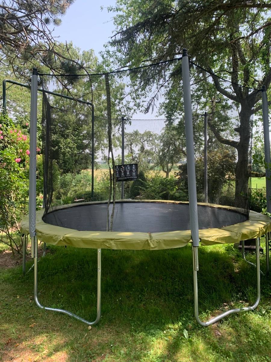 Trampoline XL Décathlon excellent etat sur Gens de Confiance