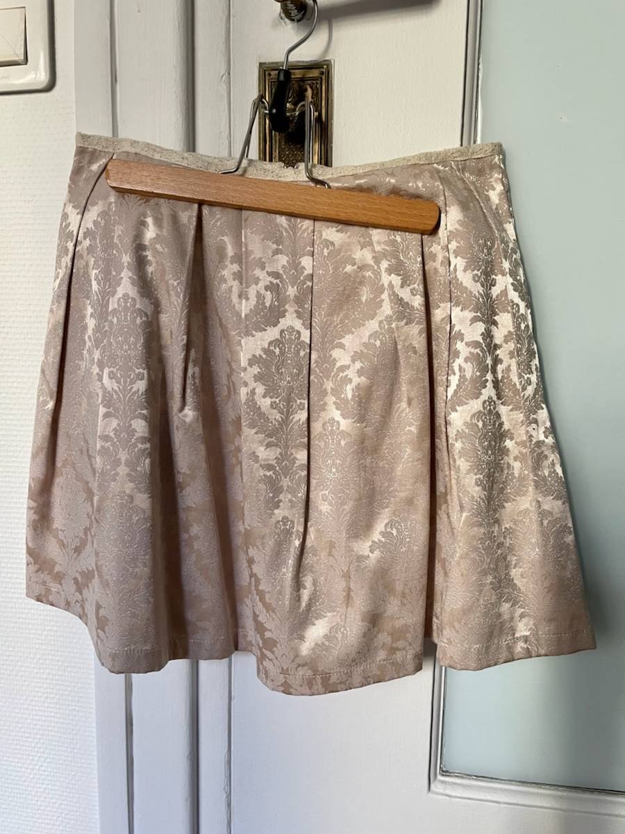 Jupe trapèze, beige à motifs ton sur ton, Naf Naf, taille 36, parfait état