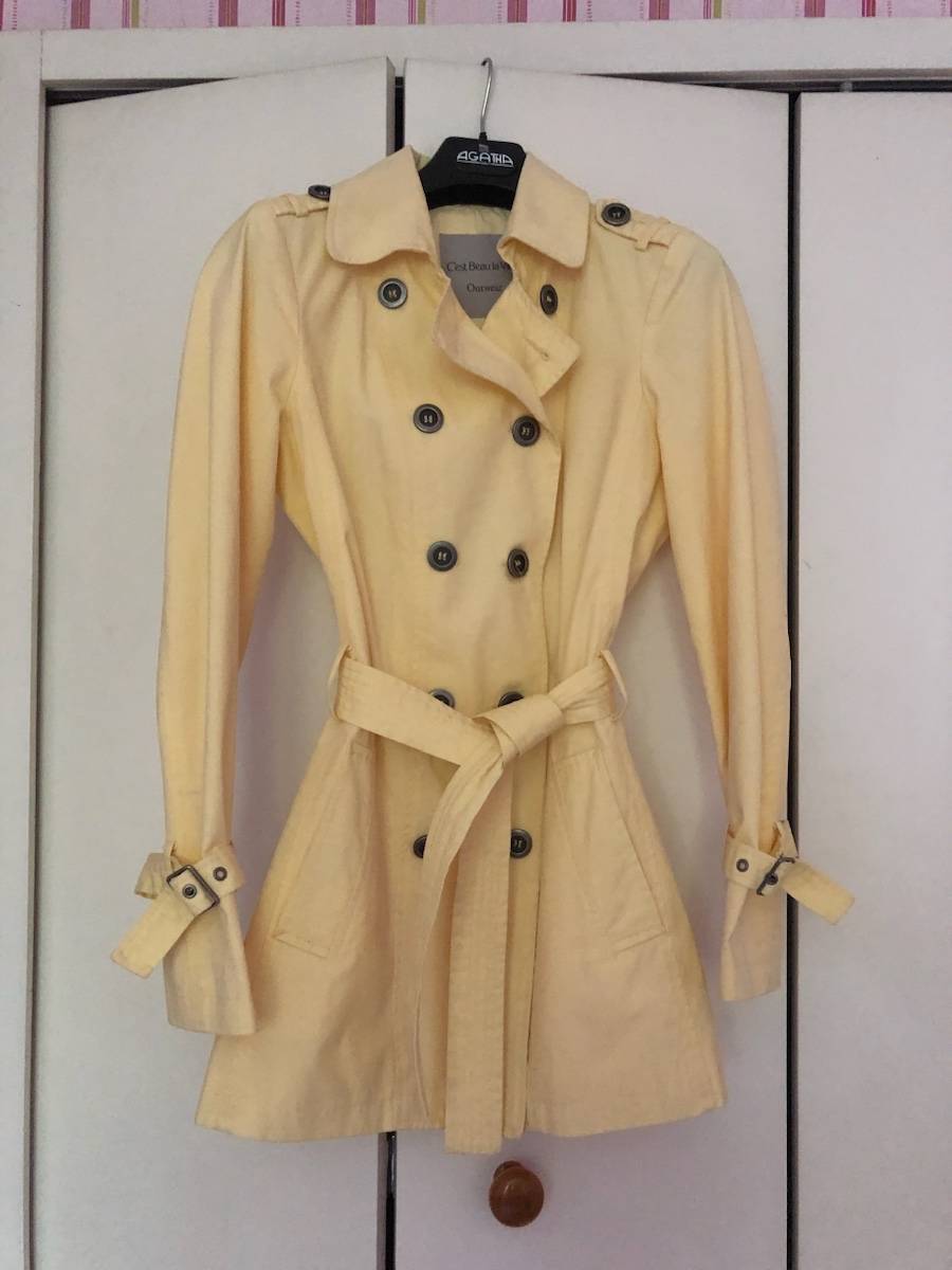 Vends trench coat jaune pâle