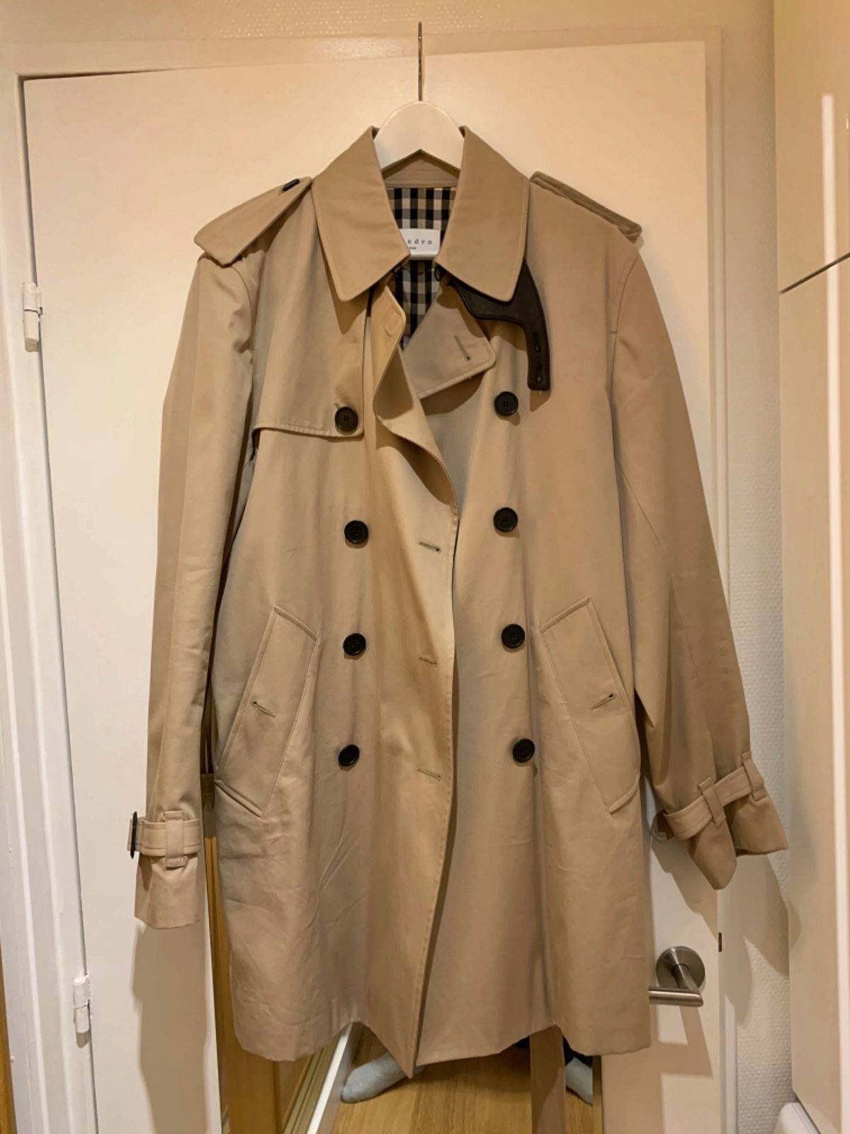 trench sandro beige