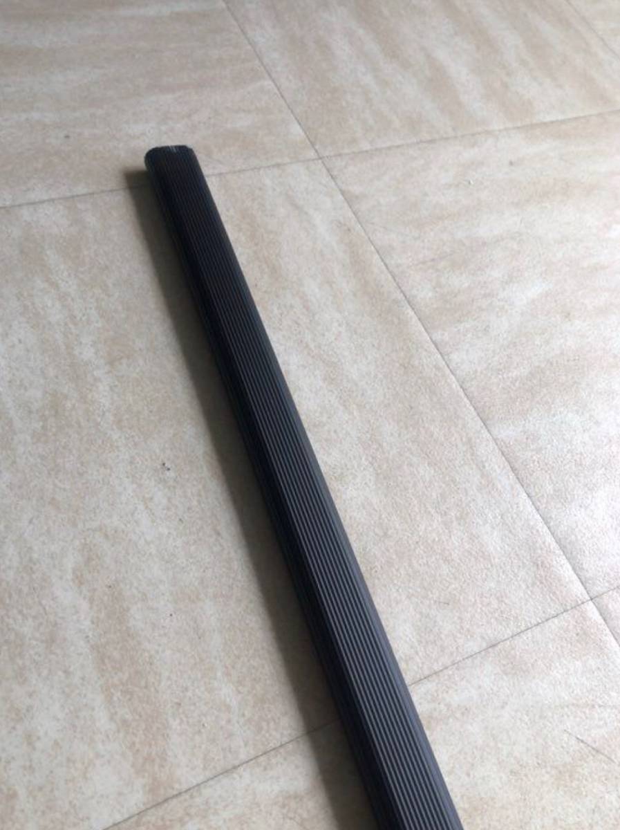 Tringle penderie noire