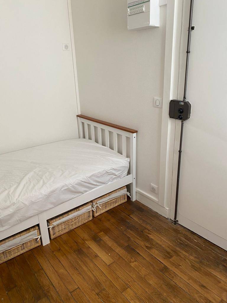 Trocadéro Vends Chambre de Service entièrement équipée, refaite à neuf - 8.5m², Paris 16ème