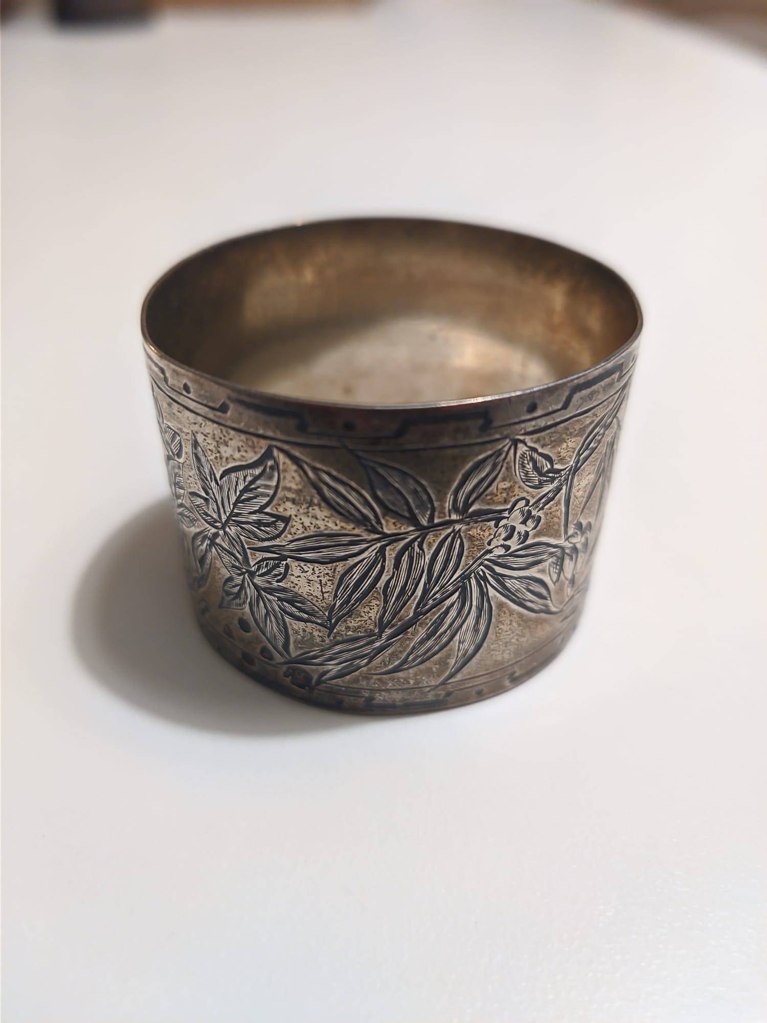 Deux ronds de serviettes argent