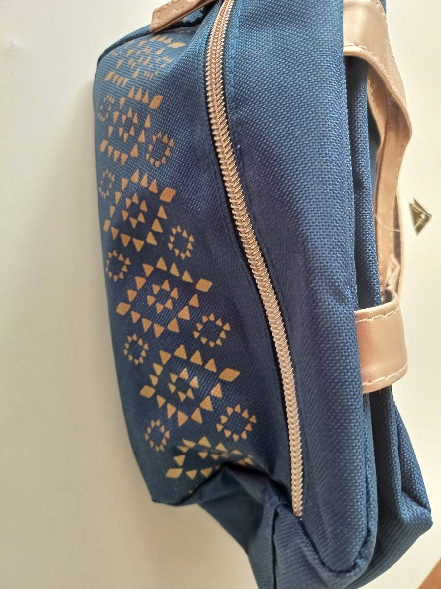 Vends trousse de toilette et 28 produits