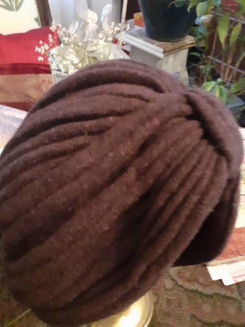 Vends turban en laine plissé marron tour de tête : 55 cms