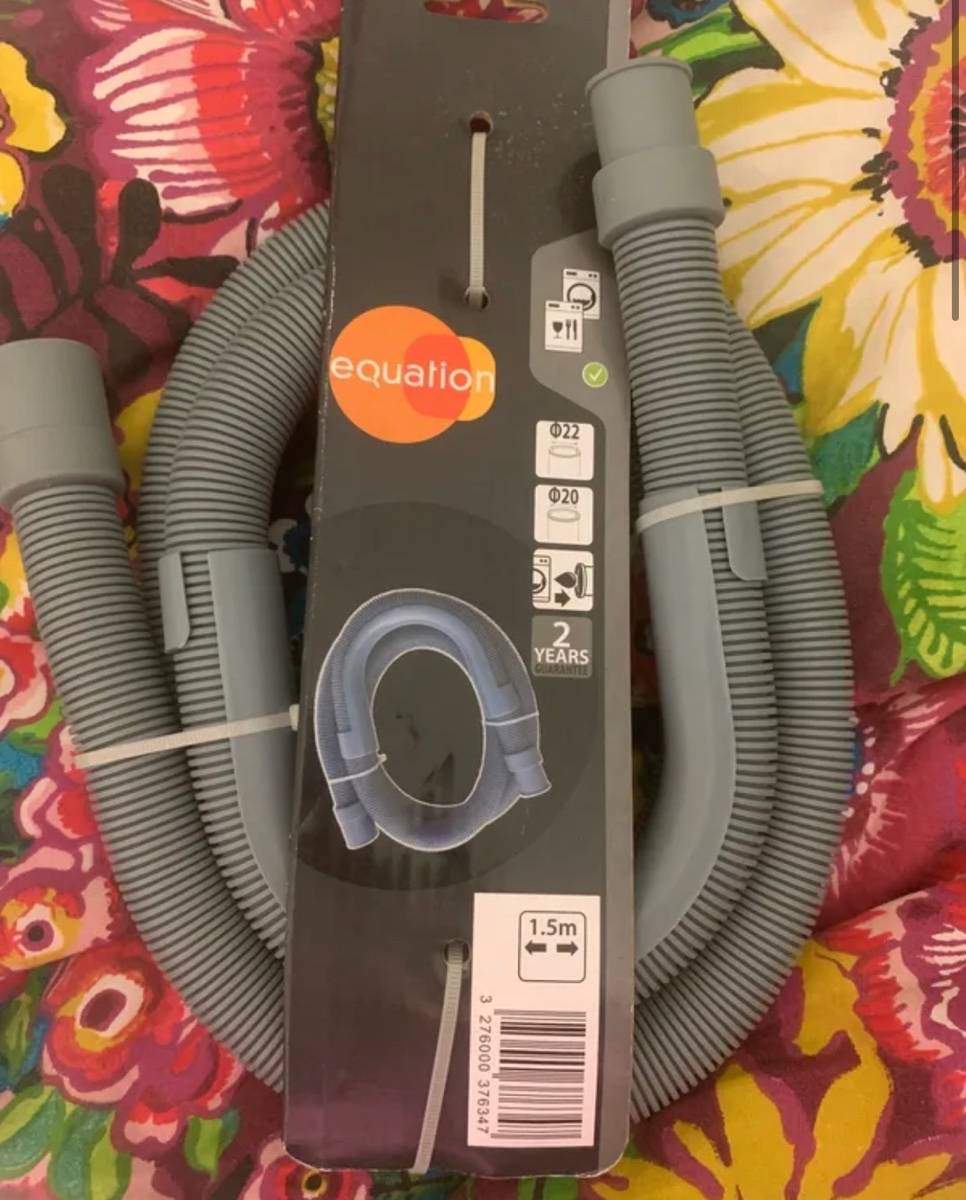 Tuyaux évacuation eau sèche linge lave linge