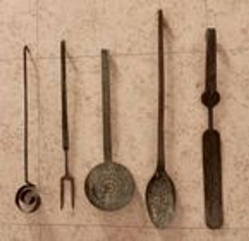 Ustensiles de cuisine alsaciens XIXème en métal forgé