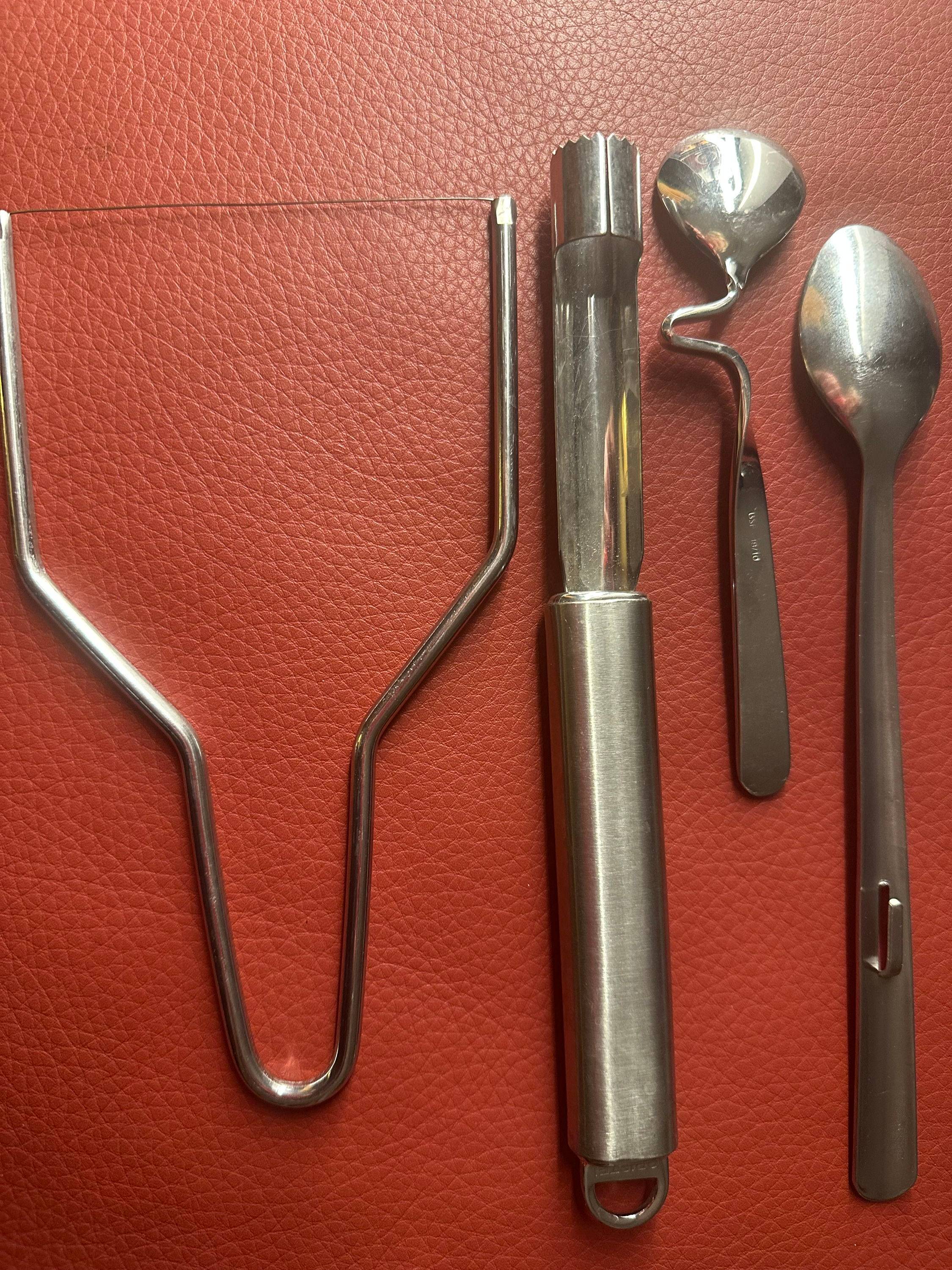 Vends lot de 4 ustensiles de cuisine hyper pratiques tout inox