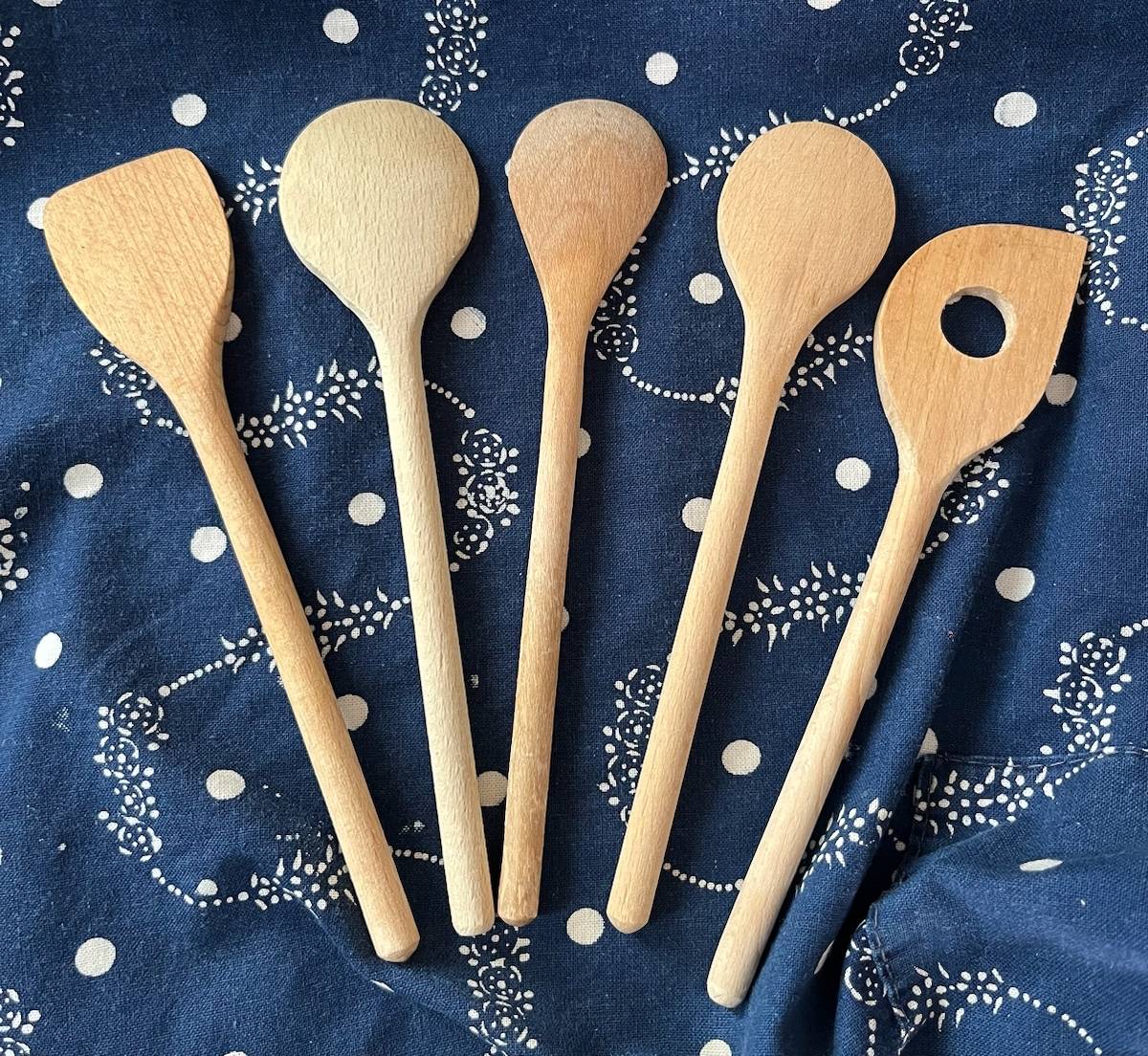 Vends 5 ustensiles de cuisine pour dinette