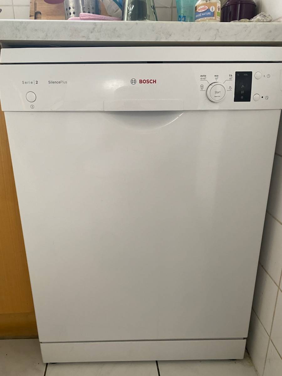 Lave Vaisselle Bosch Silence Plus Tous Les Voyants Allumés