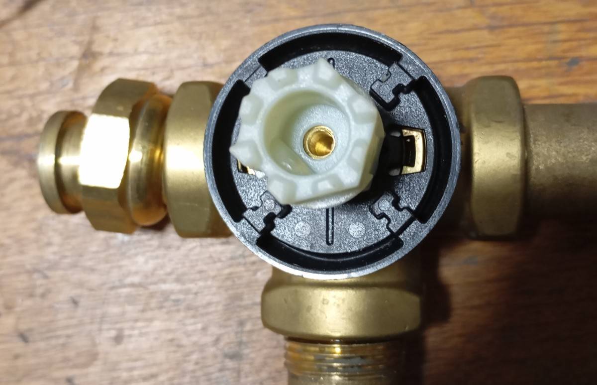 Vanne 3 voies et servomoteur ESBE