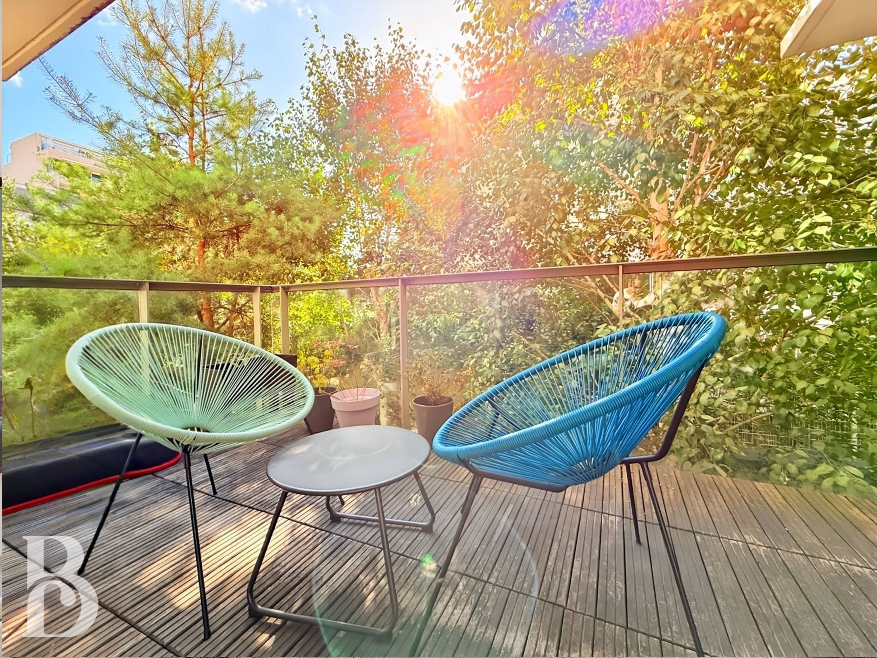 Vanves (portes de Paris) - Appartements avec 3 terrasses