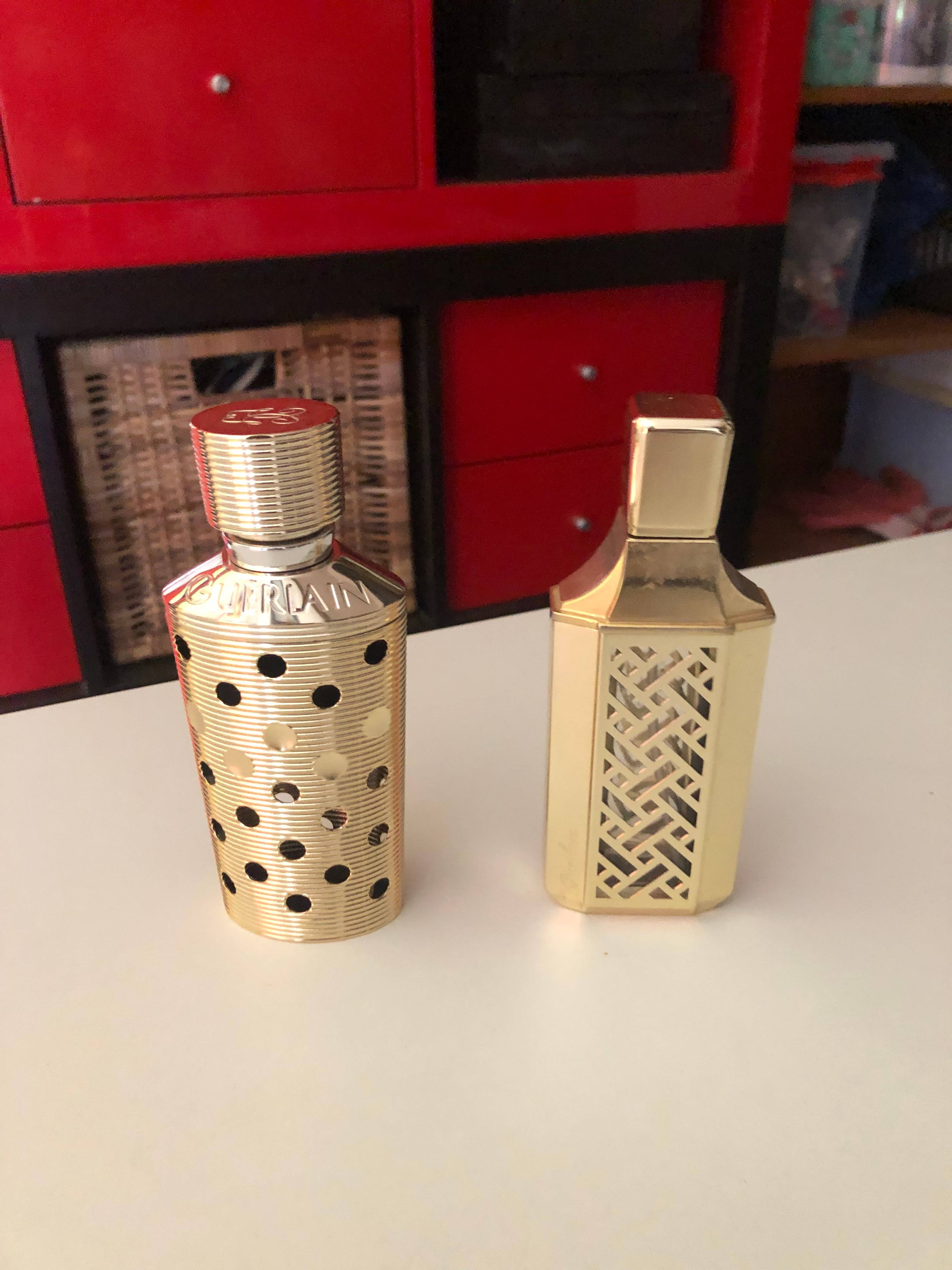 Etui pour vaporisateur Guerlain