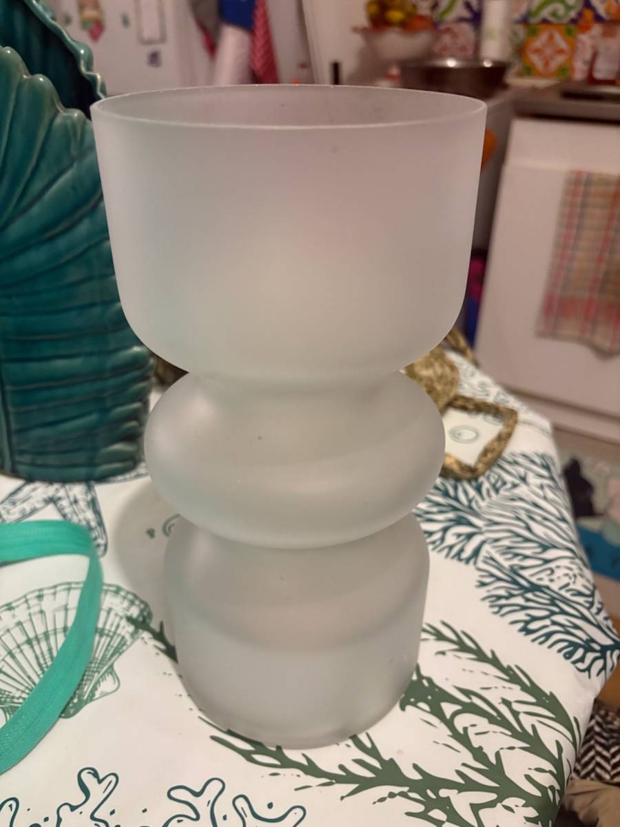 Vends vase en verre