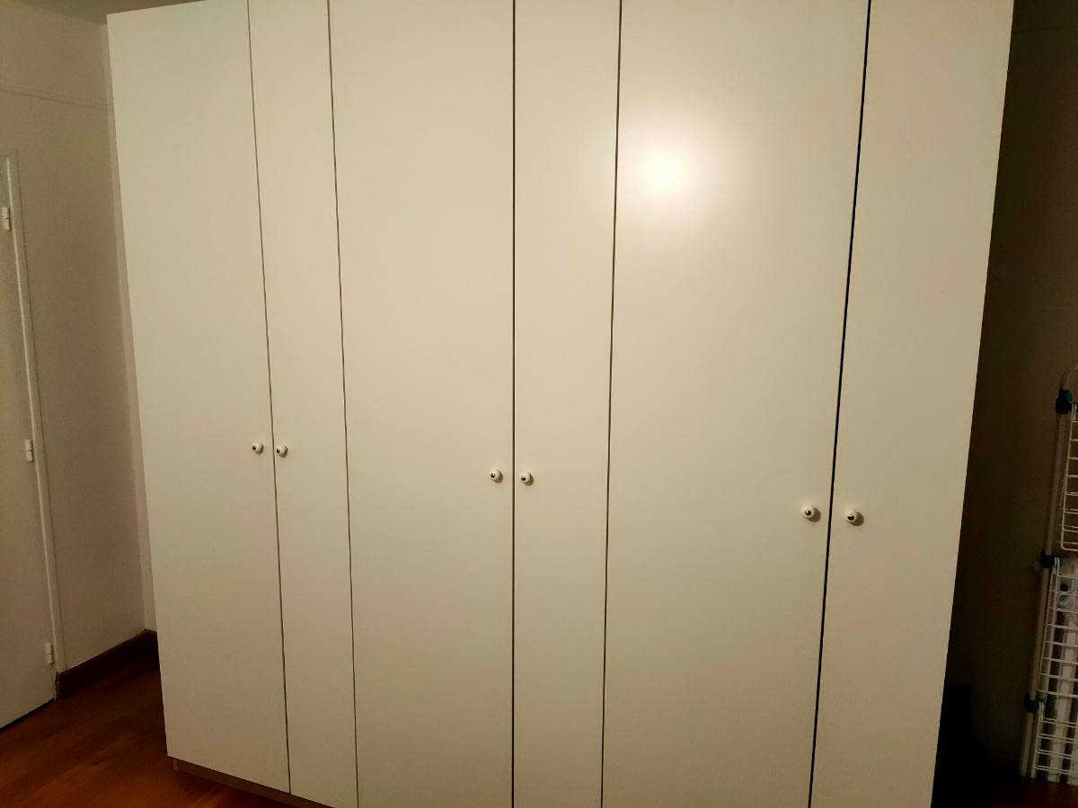 A vendre Armoire Ikea PAX sur Gens de Confiance
