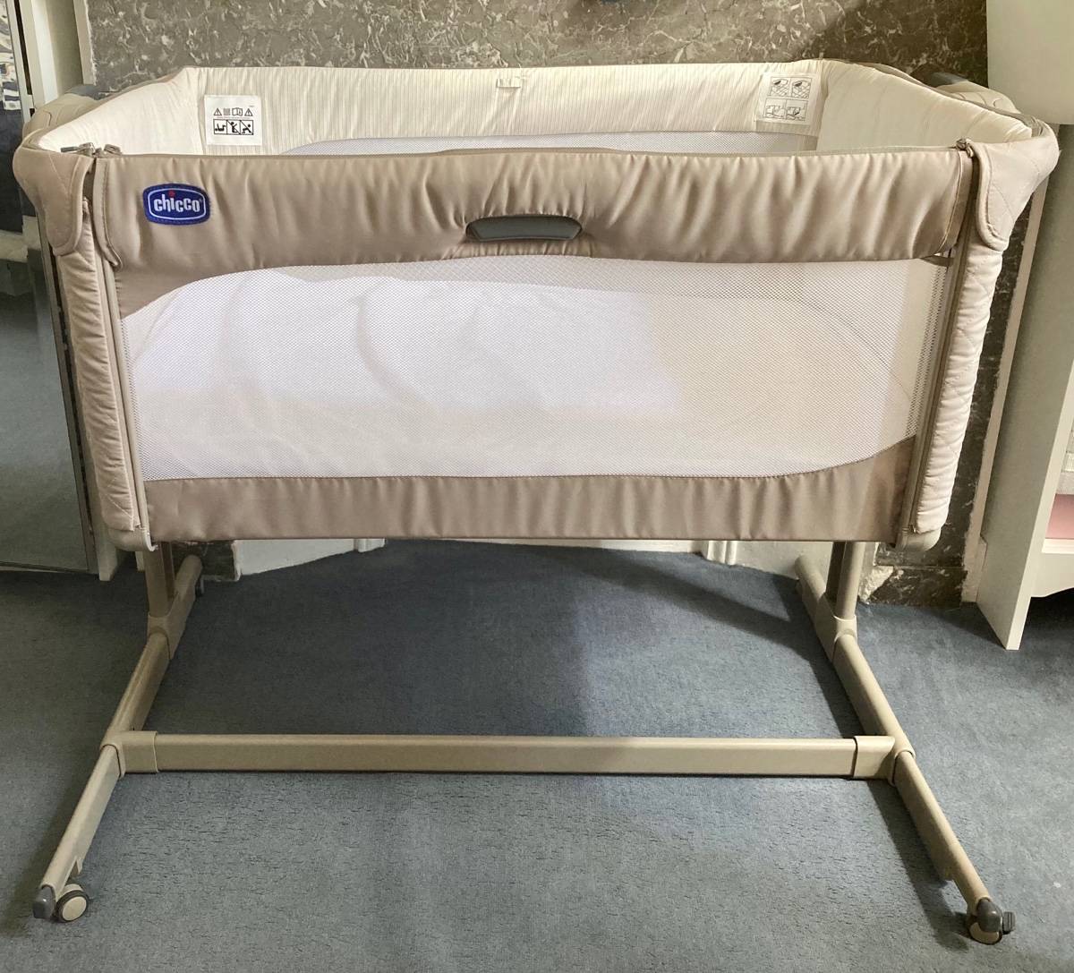 A vendre Berceau Cododo Next2Me Magic Chicco beige sur Gens de Confiance