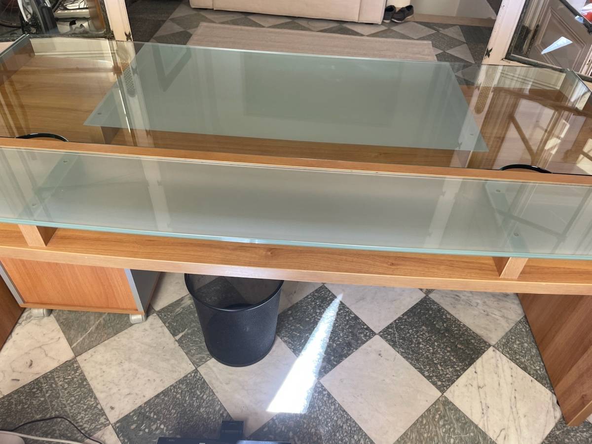 A vendre bureau bois couleur hêtre