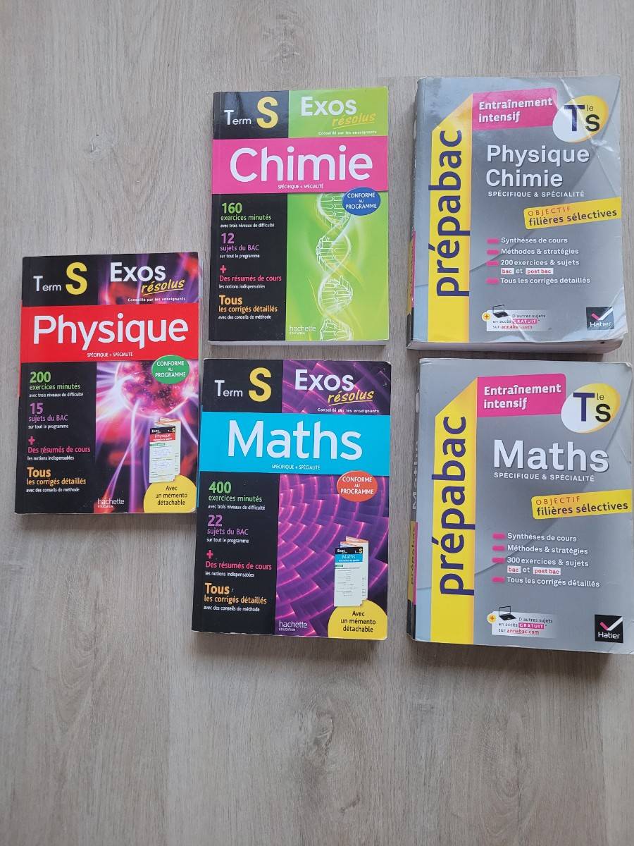 Vends 1 lot de livres d’exercices niveau T scientifique