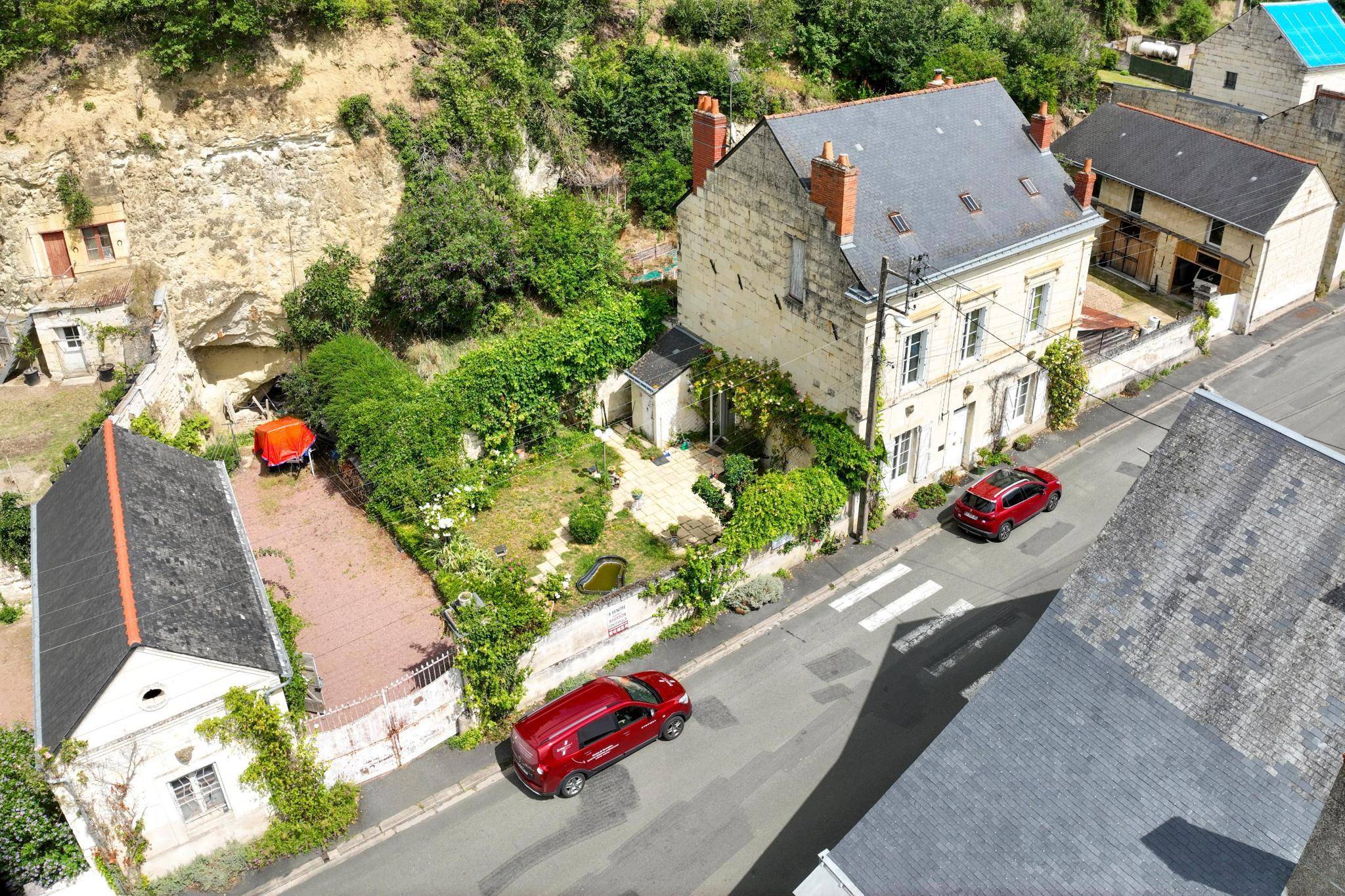 Vends maison de bourg 176m² à Fontevraud l’Abbaye - 4 chambres