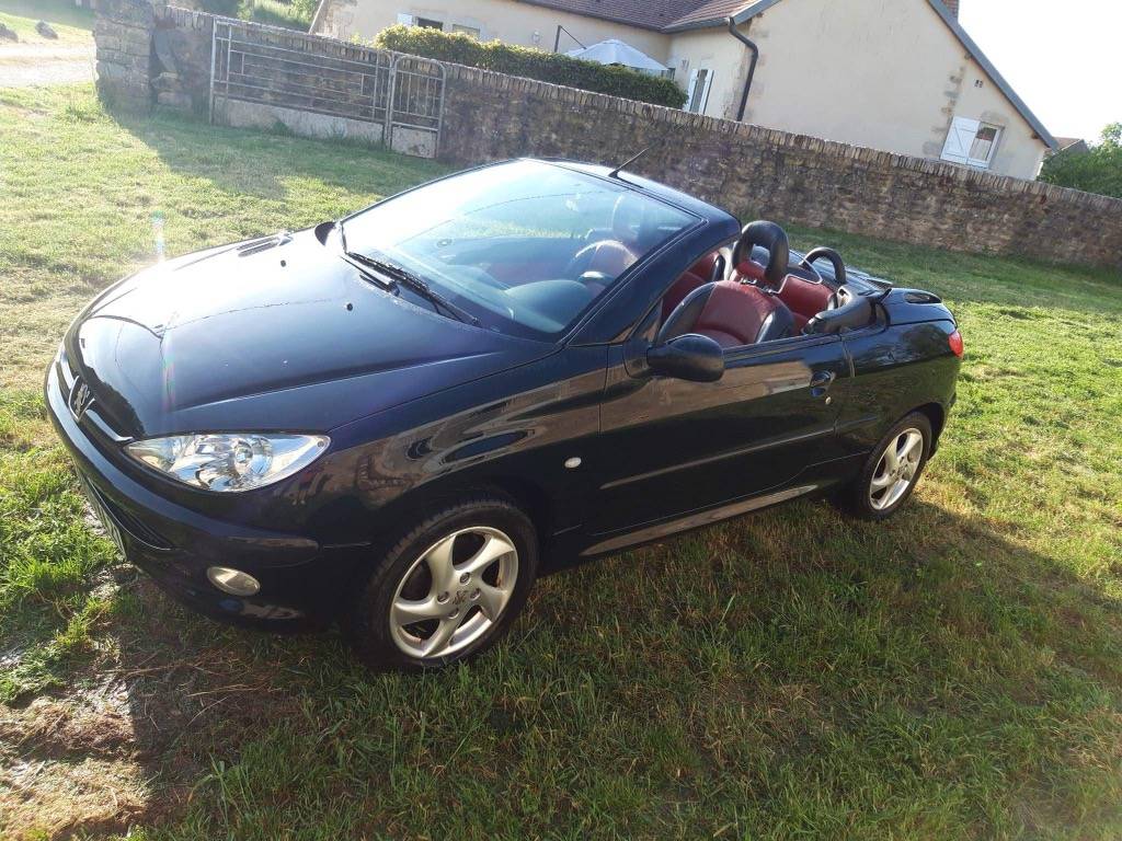 Vends 206CC noire -210998km - 2001