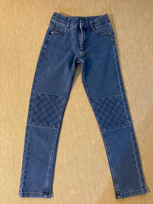 Vends jean 9 ans - neuf