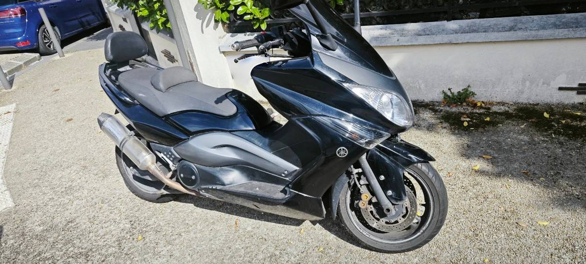 Vends Tmax 500 2009