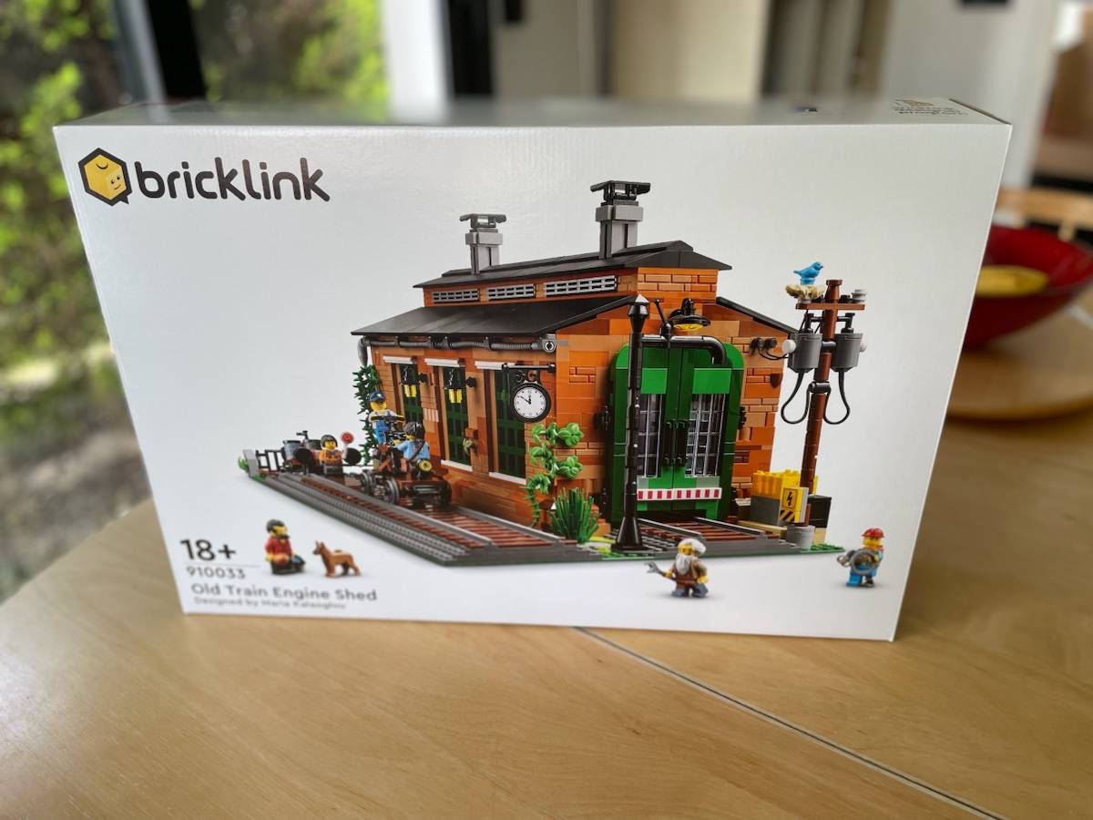 Vends Lego 910033 - Old Train Engine Shed