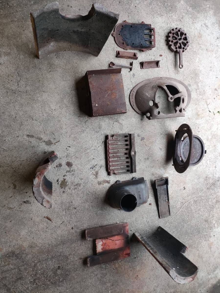 Vends lot d’accessoires de poêle Godin