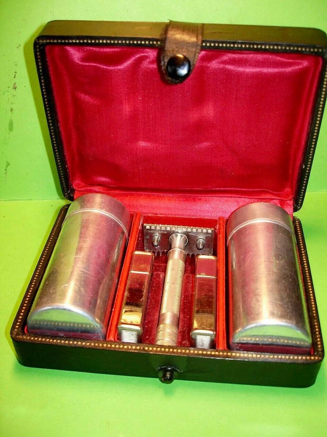 Vends ancien coffret Rasoir Gillette old type complet