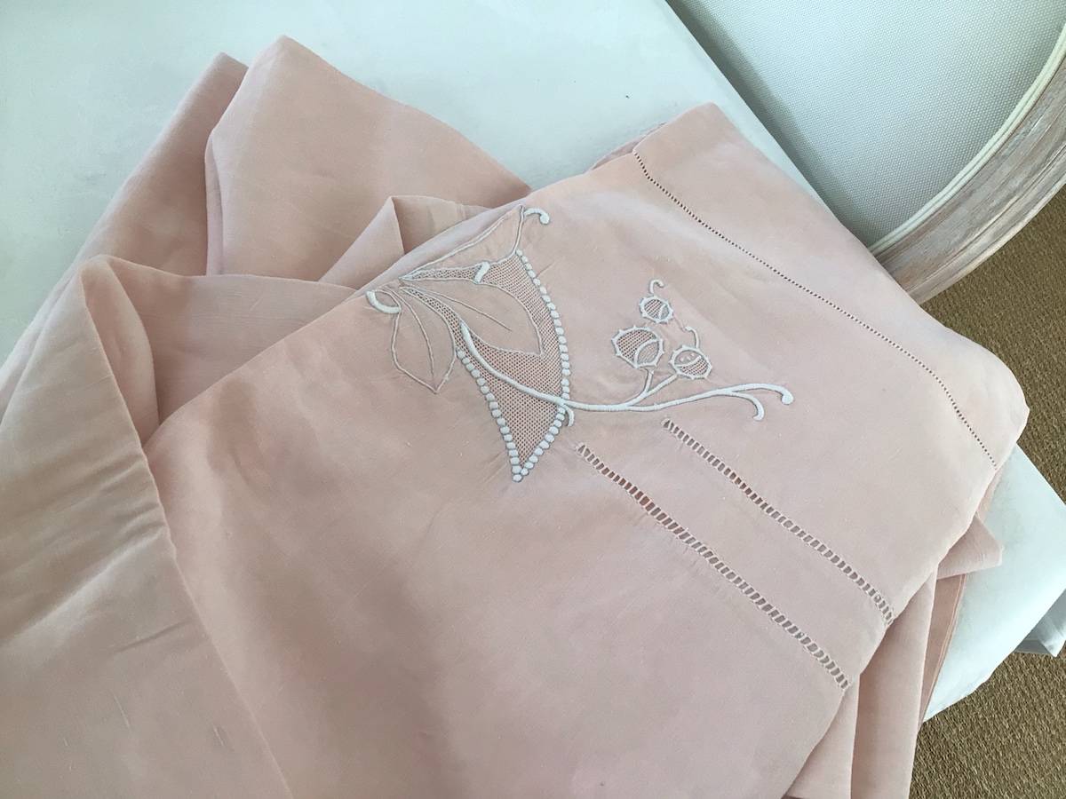 Vends drap ancien en métis rose pâle