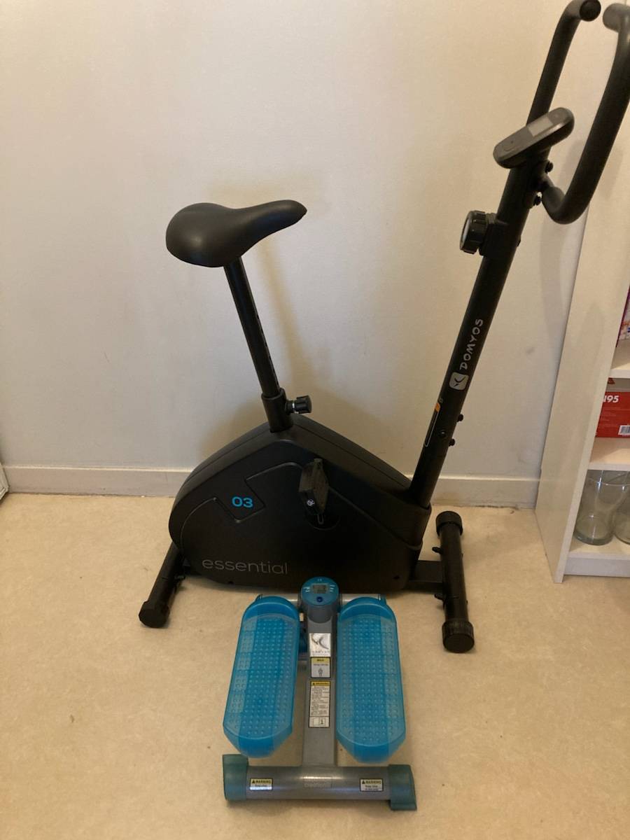 Vends un vélo d’appartement et un step