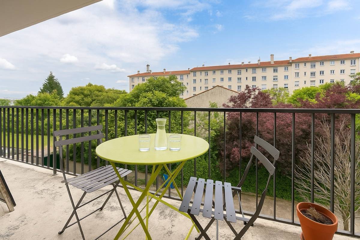 Vends appartement 72m² 3 chambres traversant à 10 minutes du métro Mairie d’Issy