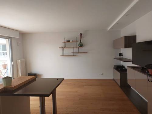 Vends à Suresnes (92150) appartement 3 pièces - 2 chambres - 61m² carrez - Centre ville bas