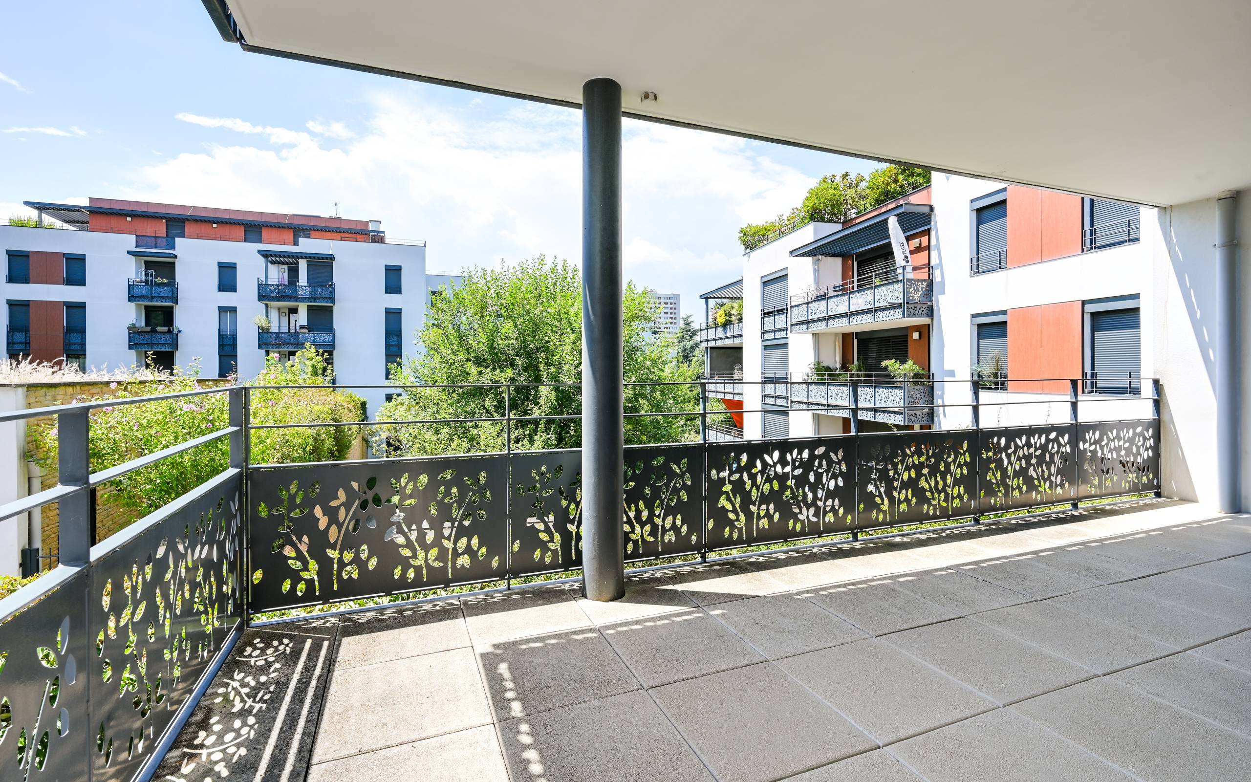 Vends appartement 93m² T4 avec terrasse et double garage