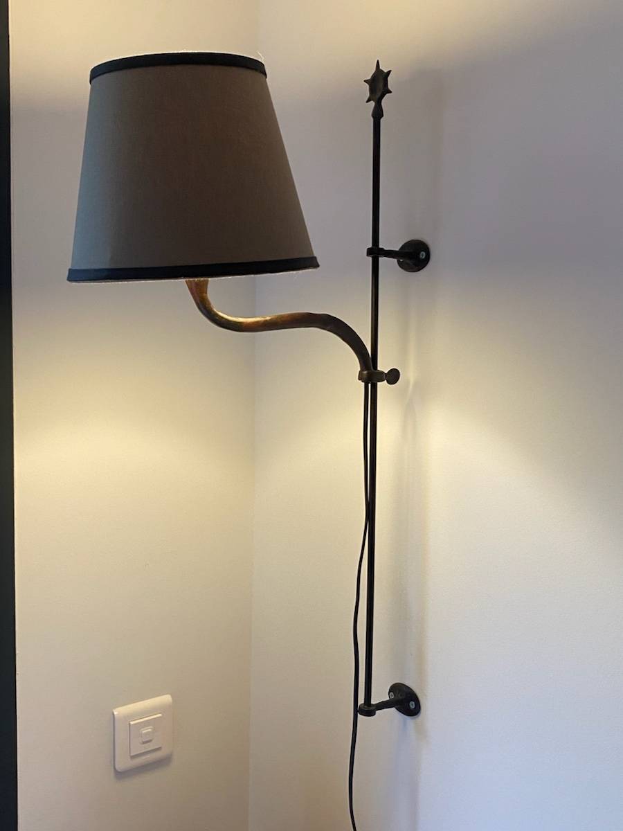 Vends applique murale, pied en fer forgé noir