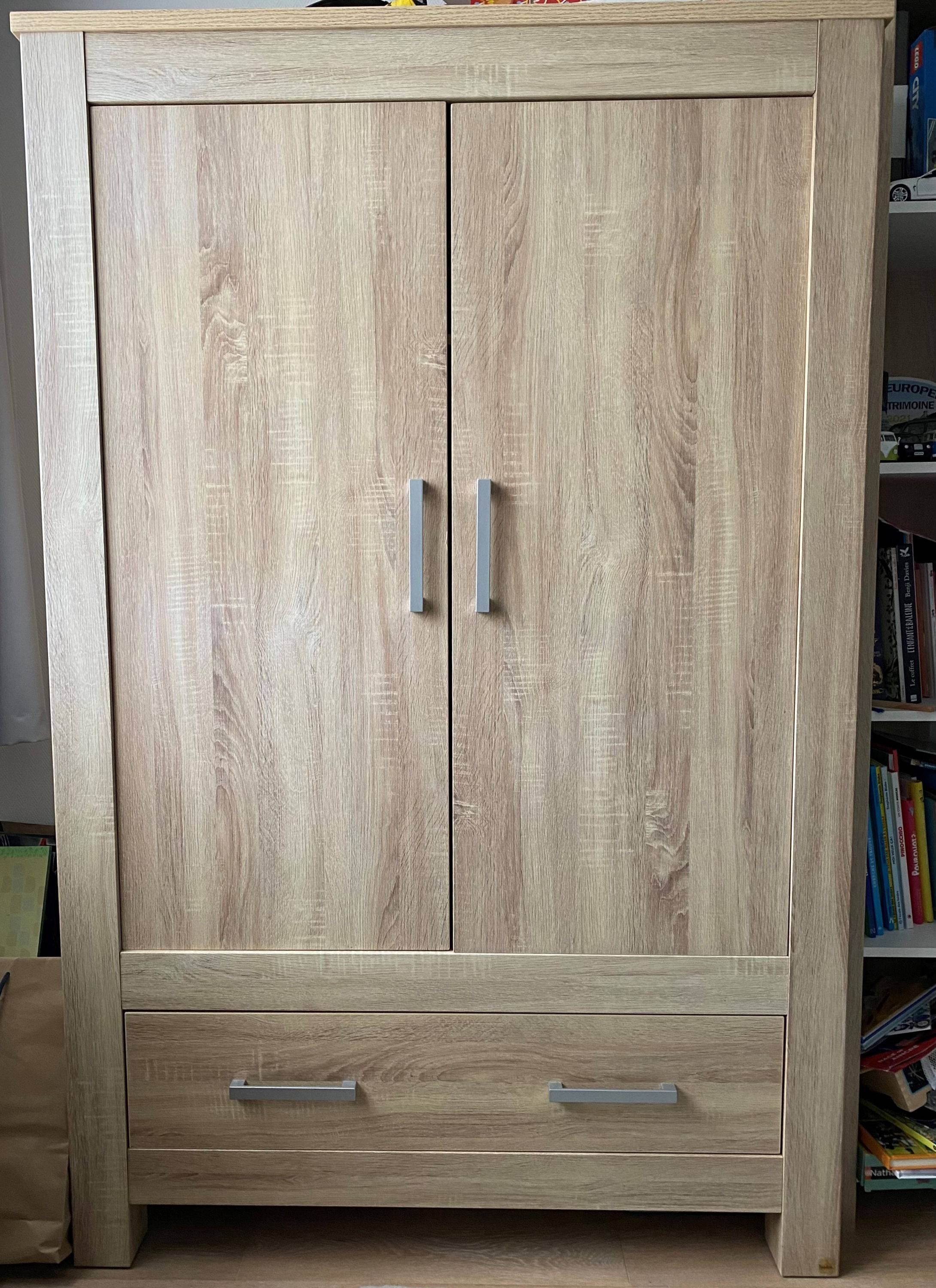 Vends armoire en chêne massif