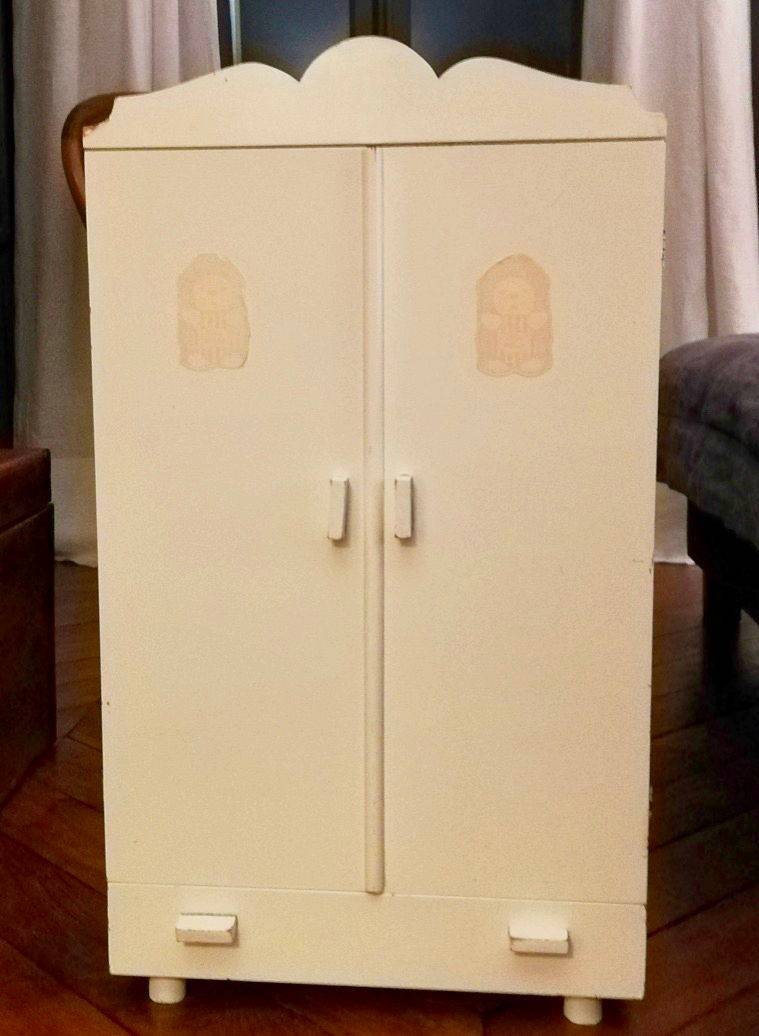 Vends armoire de poupées