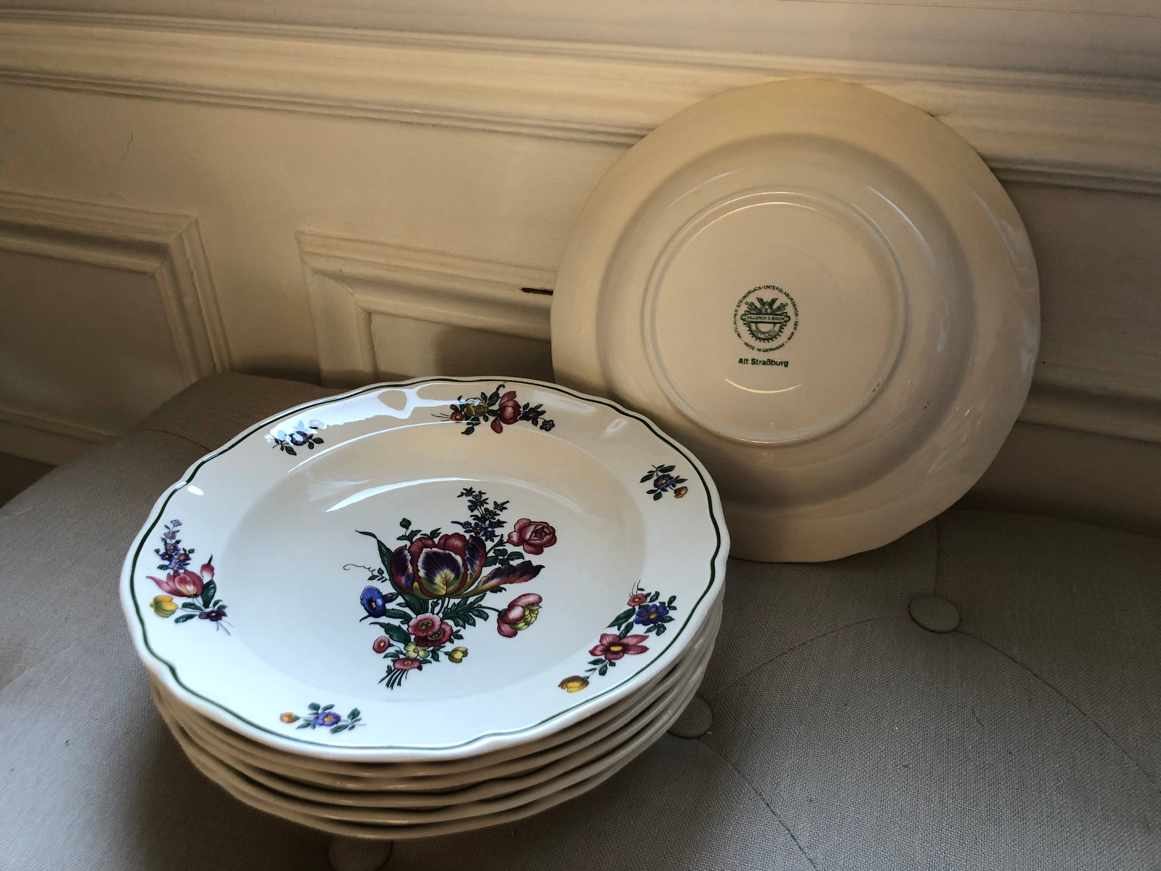UN ANCIEN PLAT A VIANDE FAIENCE DE VILLEROY ET BOCH VIEUX STRASBOURG lg