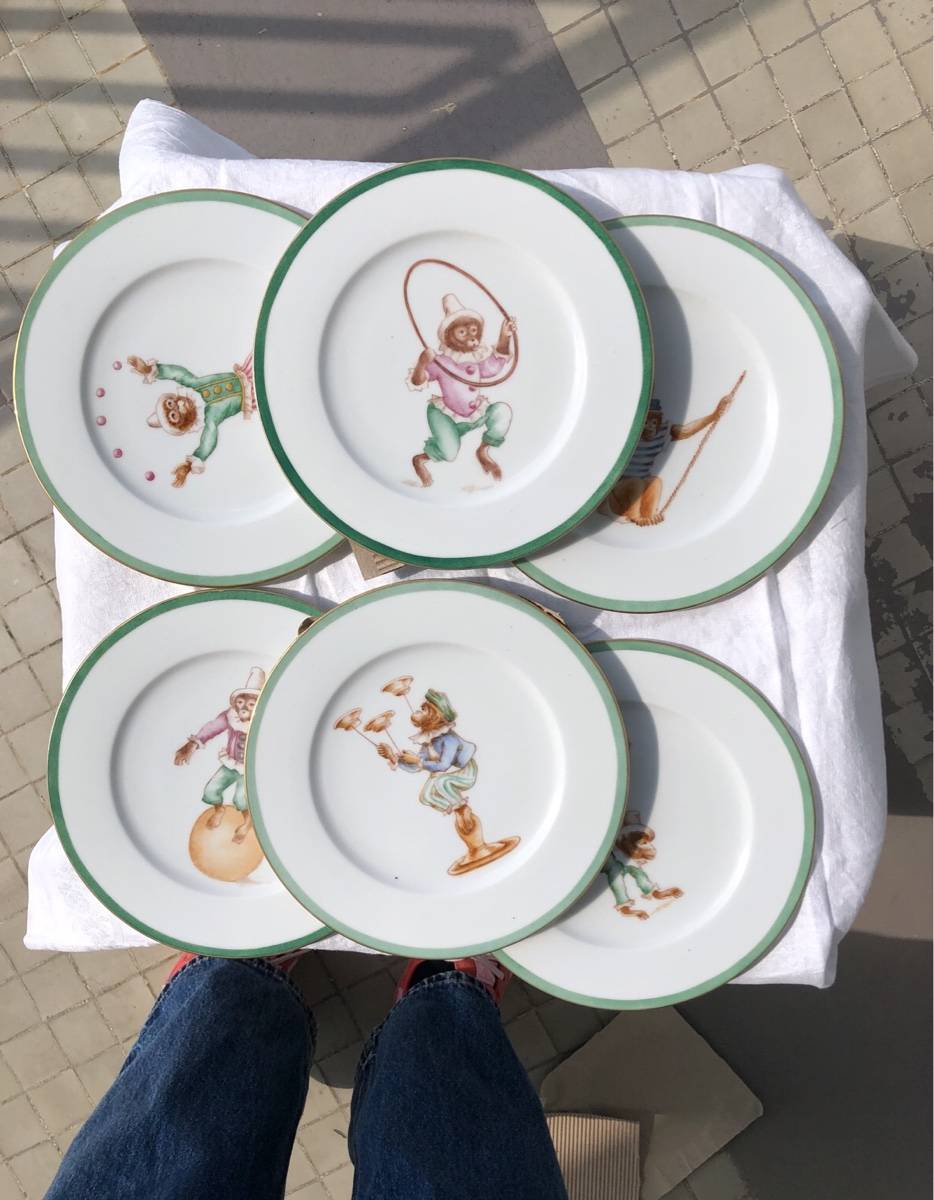Vends six assiettes à dessert