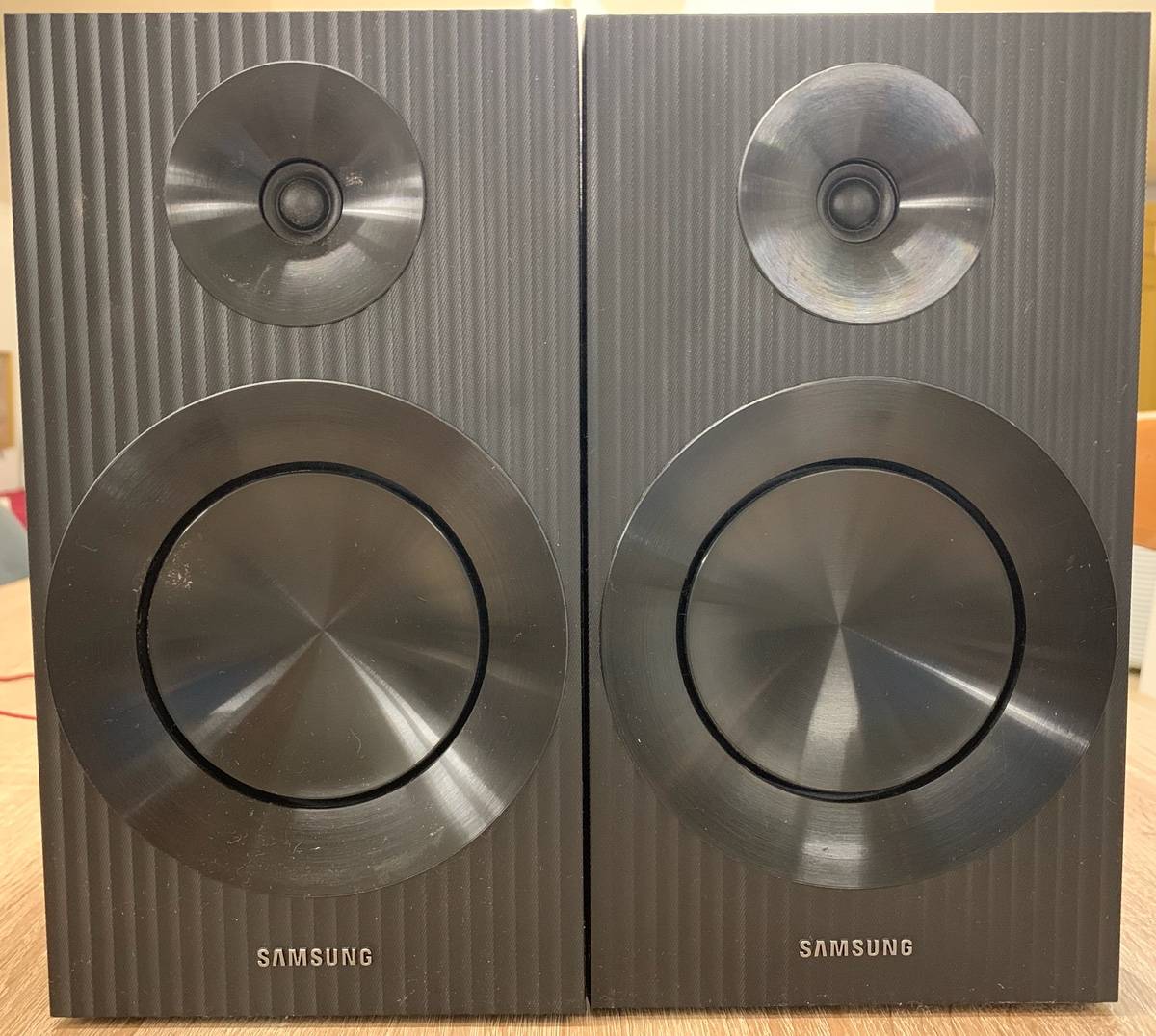 Vends 2 baffles Samsung