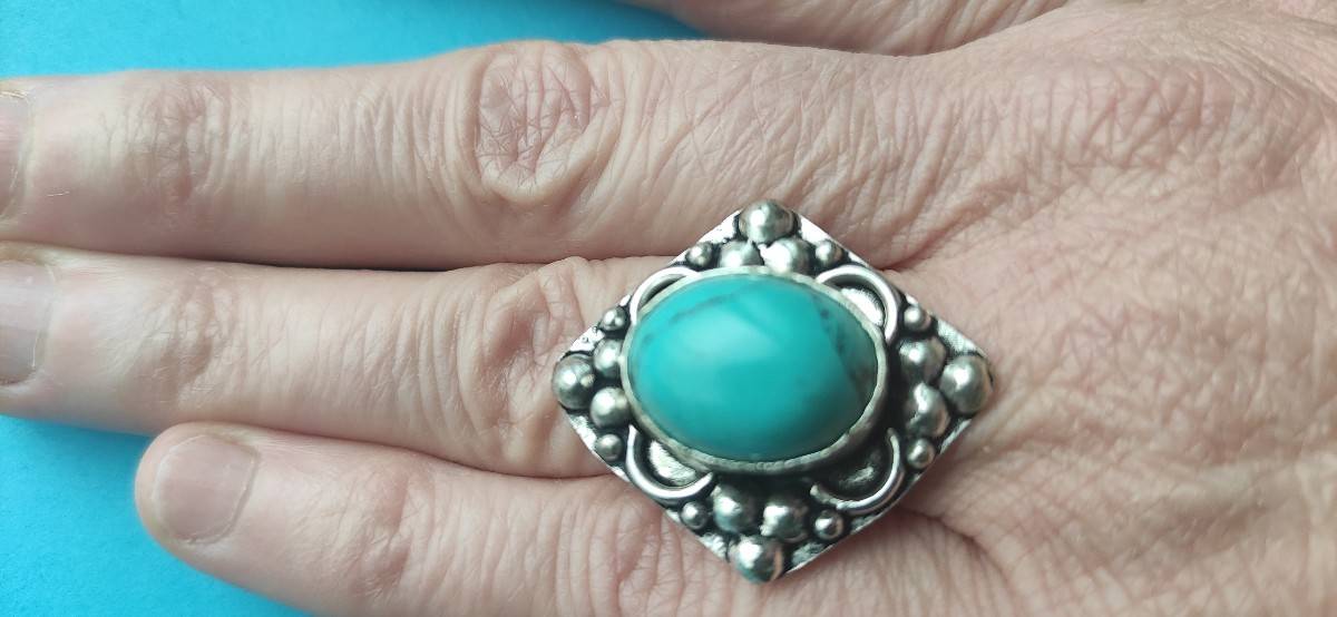 Vends bague neuve avec turquoise, made in India