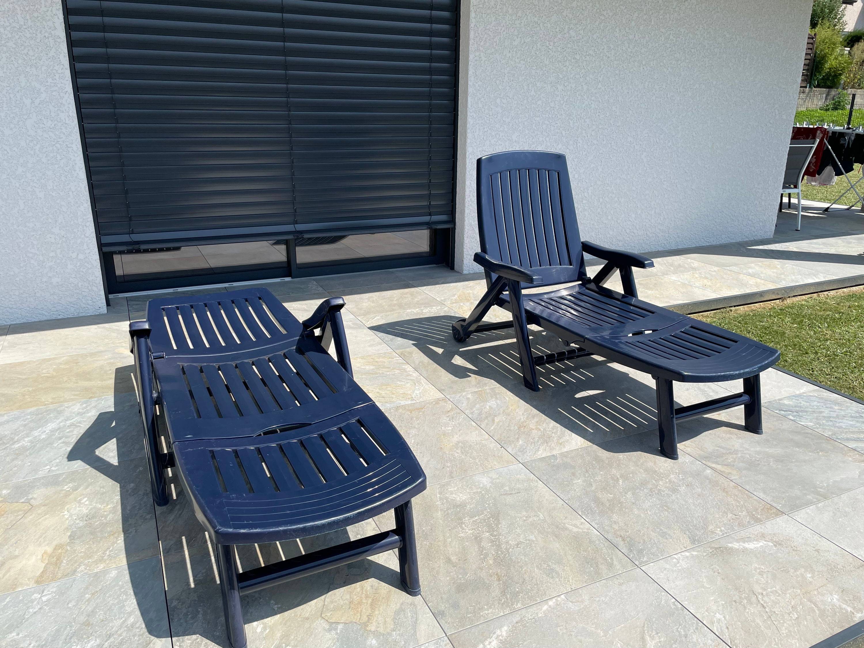 Vends 2 bains de soleil