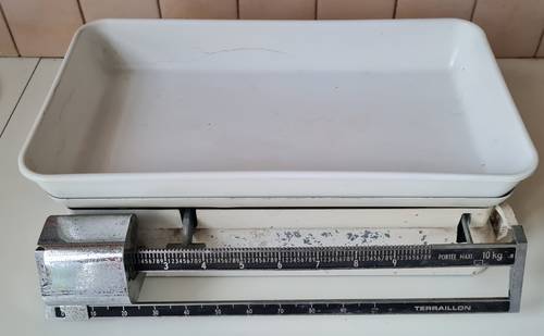 Vends balance ménagère ou pèse-bébé Terailleon vintage