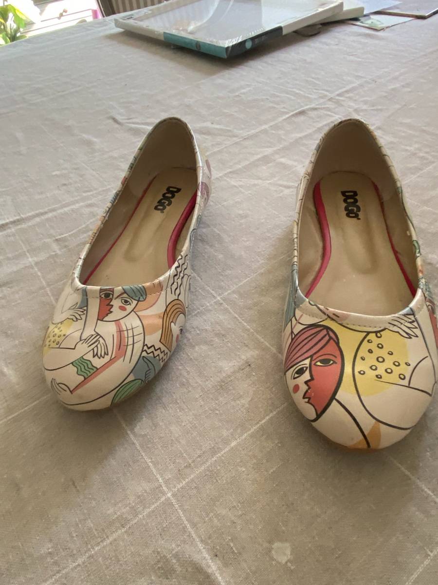 Vends ballerines cuir motifs imprimés - Taille L