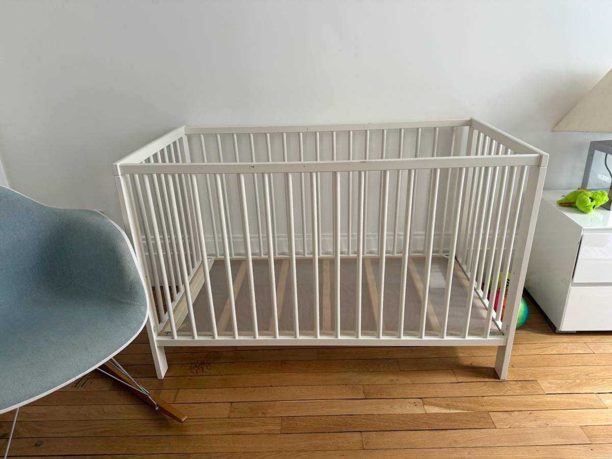 Vends lit barreau IKEA Blanc