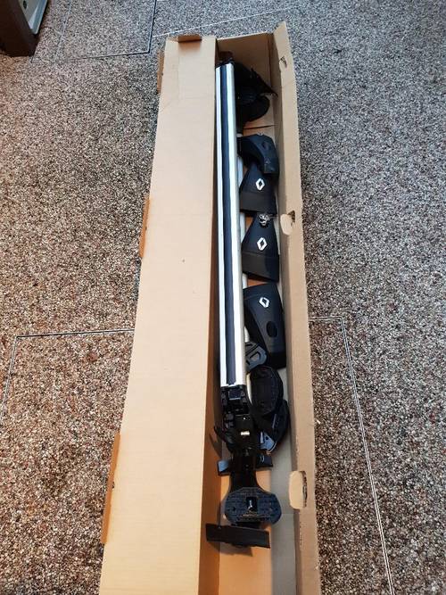 Vends Barres de toit Renault pour Scenic 4 très très peu utilisées