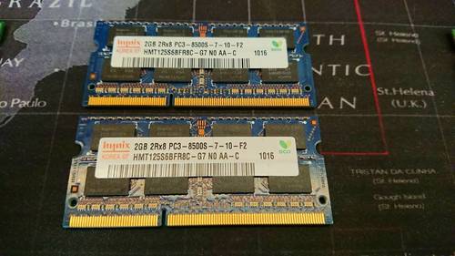 Vends Barrette Mémoire RAM Portable SDRAM 2 × 2Go