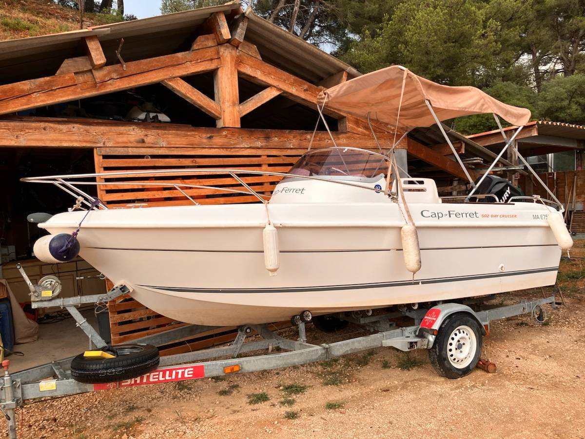 Vends bateau moteur day cruiser 502
