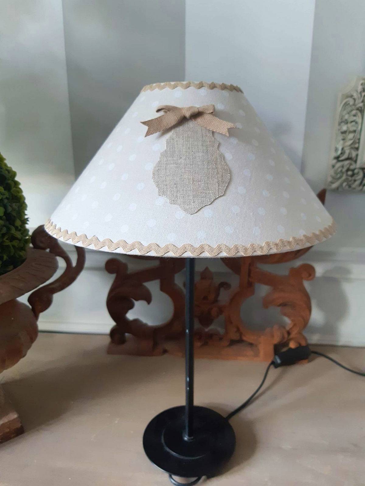 Vends abat jour fait main beige