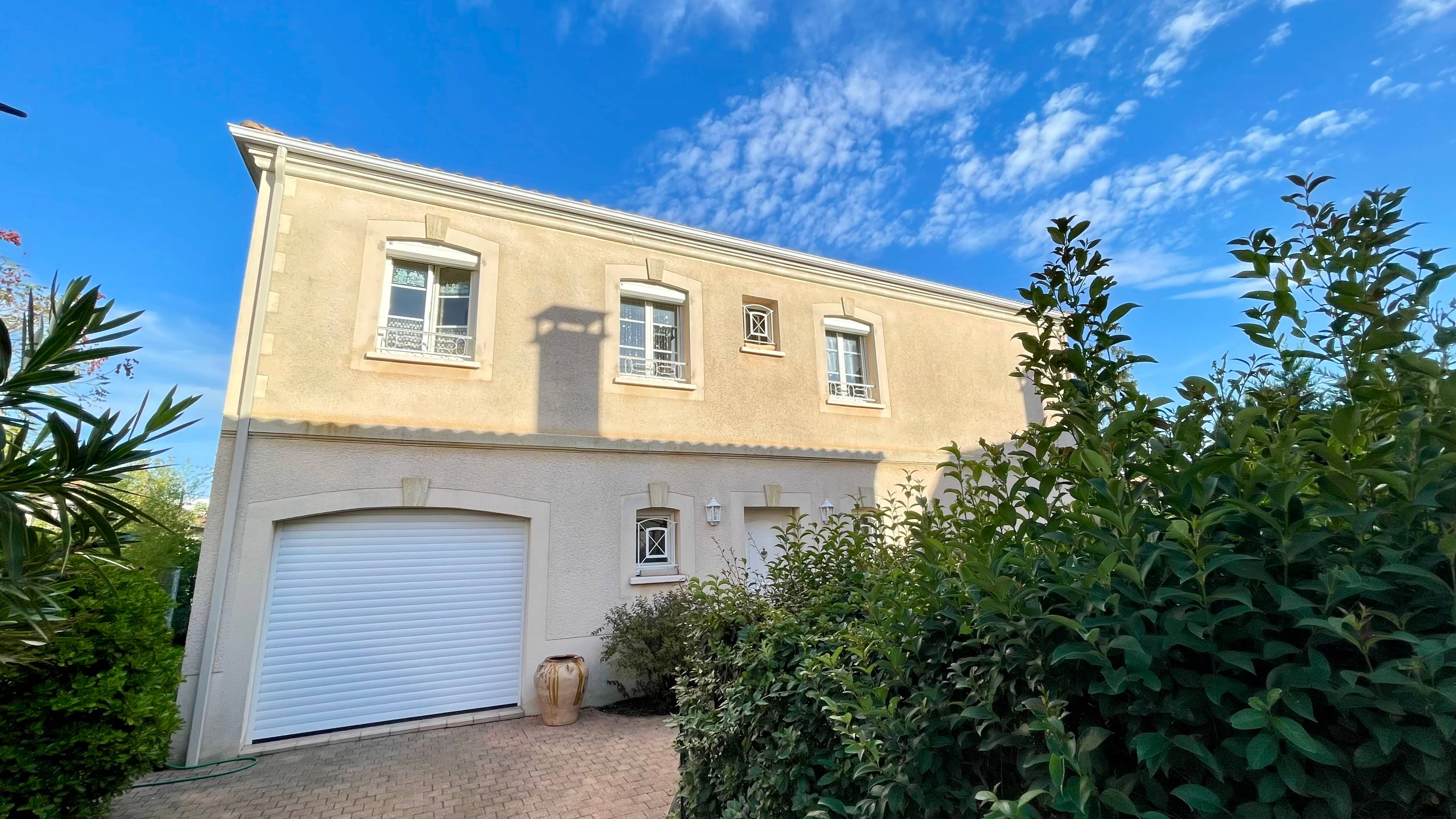 Vends belle maison familiale - 3 chambres - grand jardin - 150m², Bordeaux (33)